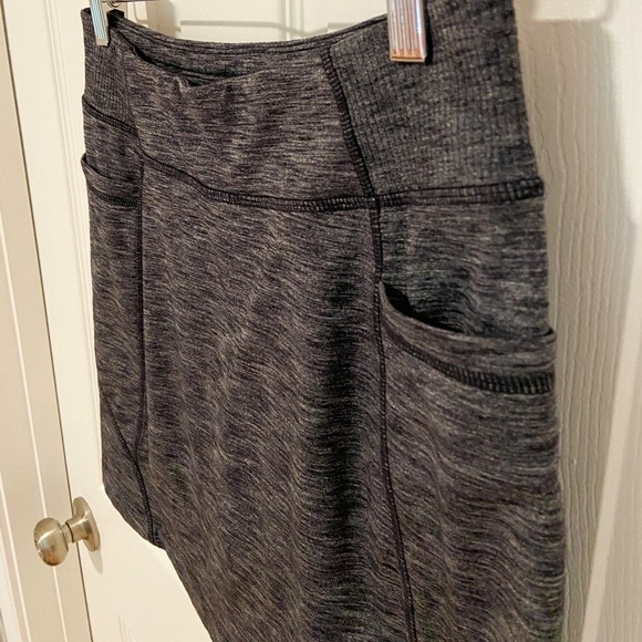 Athleta Charcoal Gray Heathered Excursion Skort - Picture 5 of 8